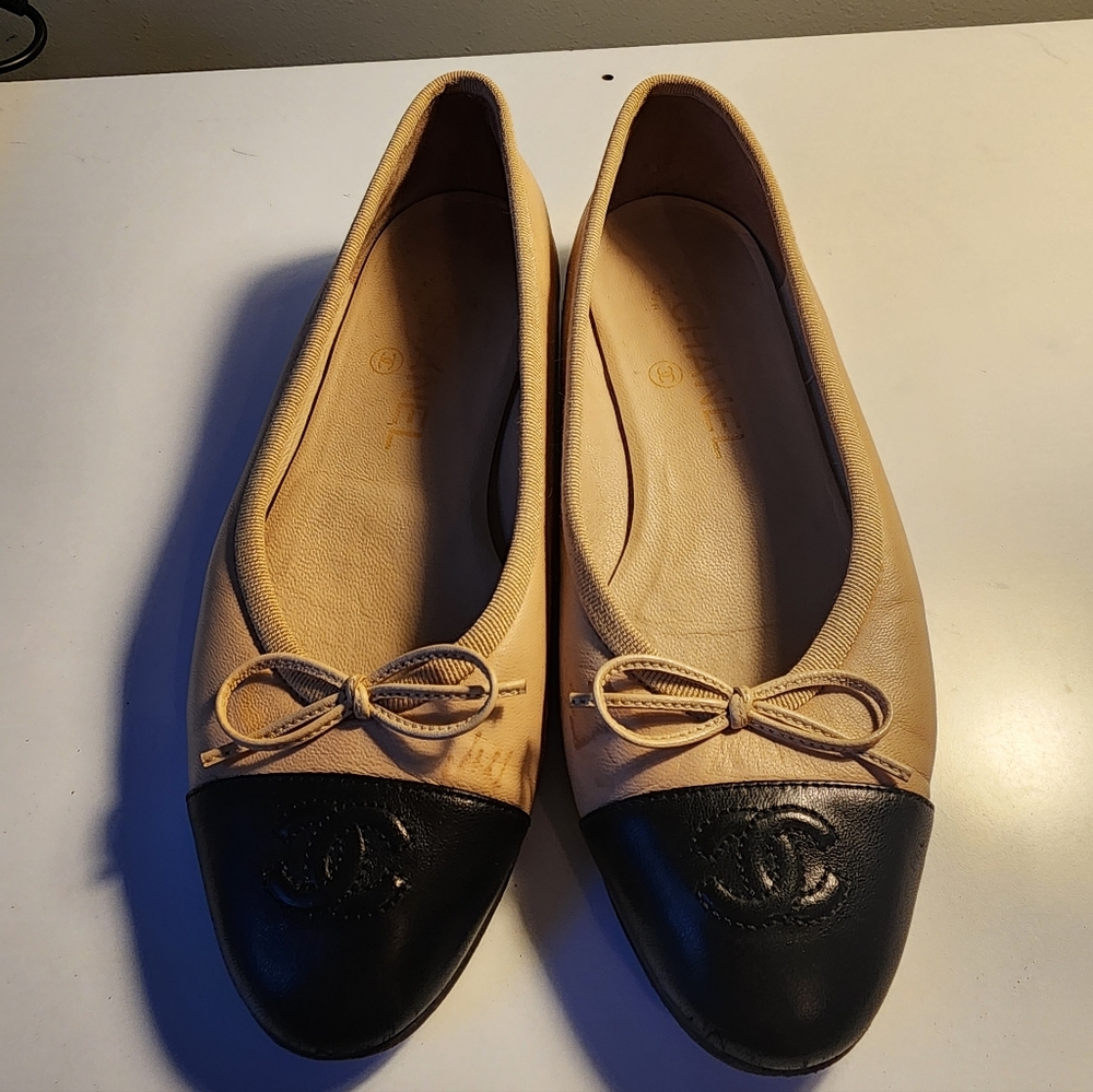 CHANEL Classic Beige Ballet Flats Black CC Cap Toe Ballerinas 36 - Picture 2 of 13